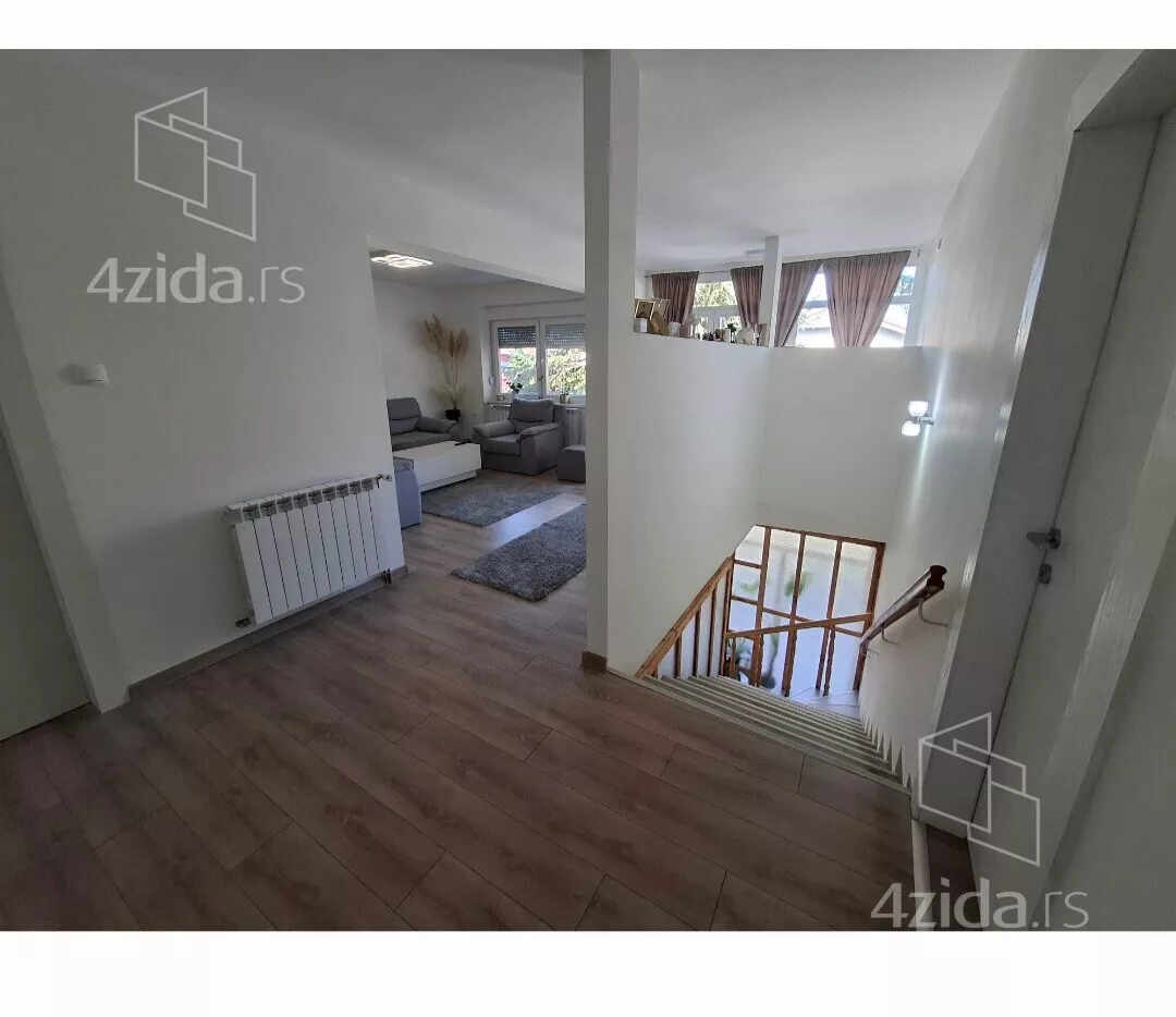 3-etažna kuća | 4zida