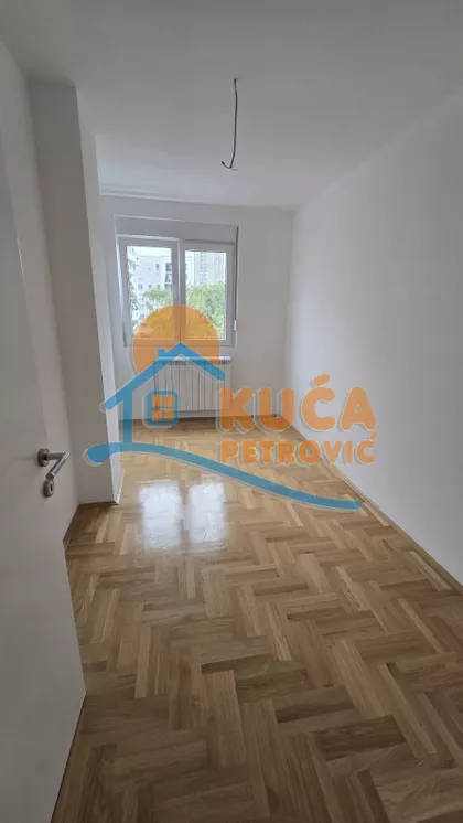Prvomajska | 4zida.rs