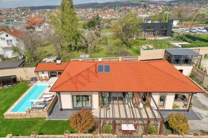 Lugomirska | 4zida.rs