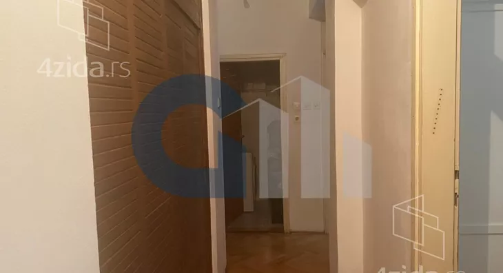 Četvoroiposoban stan | 4zida
