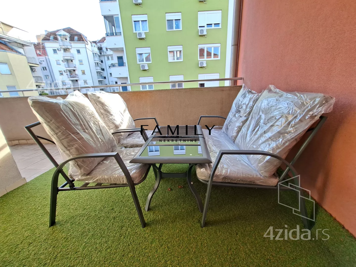 Dvoiposoban stan | 4zida