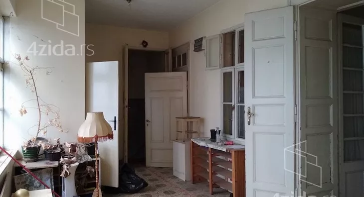 Četvoroiposoban stan | 4zida