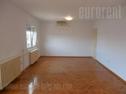 TAŠMAJDAN | 4zida.rs