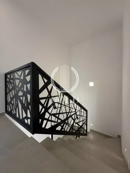 Nova deseta | 4zida.rs