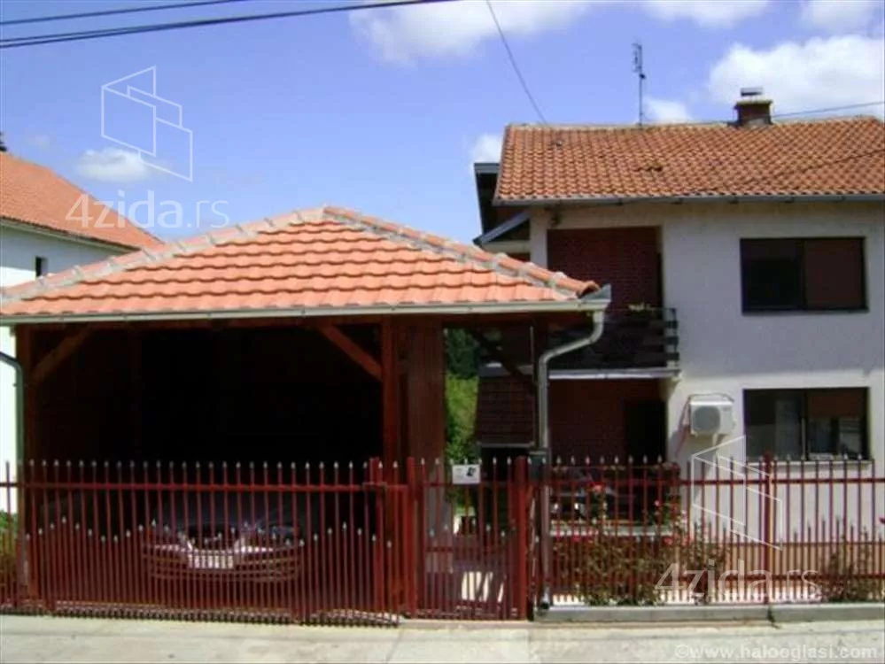 3-etažna kuća | 4zida