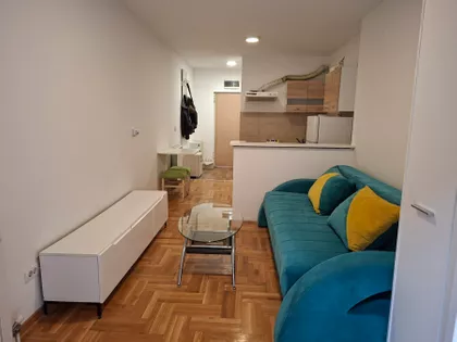 Milice Srpkinje | 4zida.rs