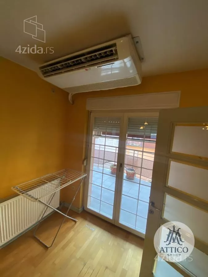 Četvoroiposoban stan | 4zida