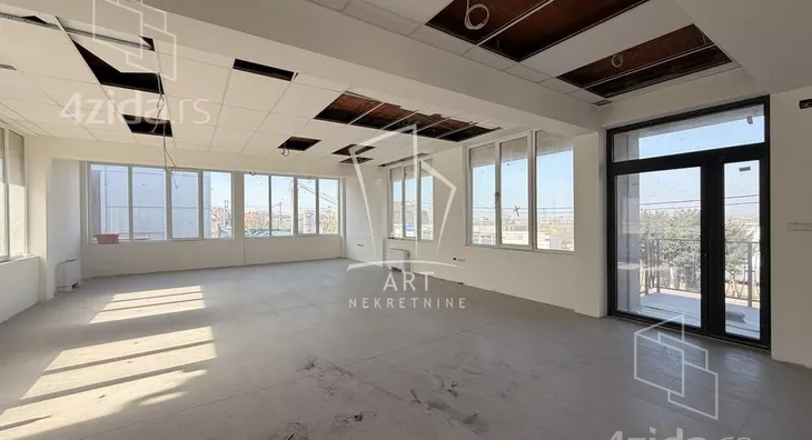 Poslovni prostor | 4zida
