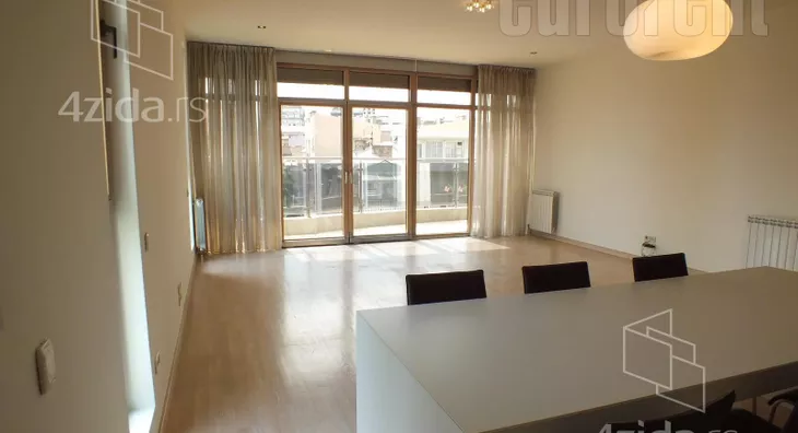 Šestosoban stan | 4zida