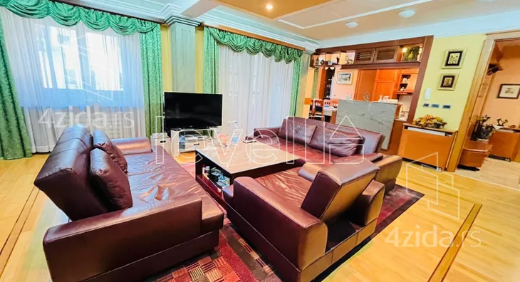 Petosoban stan | 4zida