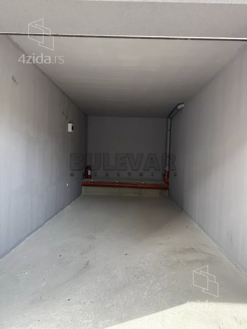 Garaža | 4zida