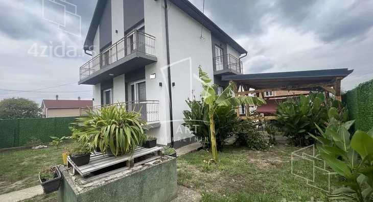 3-etažna kuća | 4zida