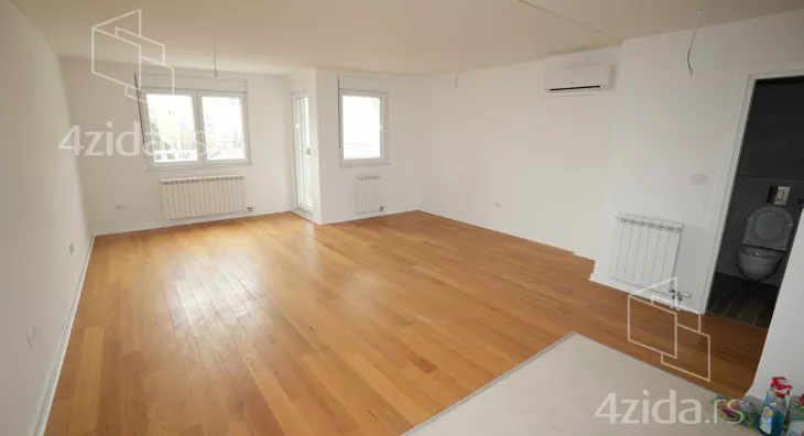 Petosoban stan | 4zida