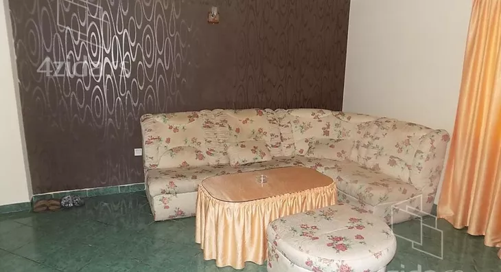 Poslovna zgrada | 4zida