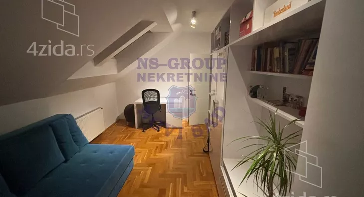 Četvoroiposoban stan | 4zida