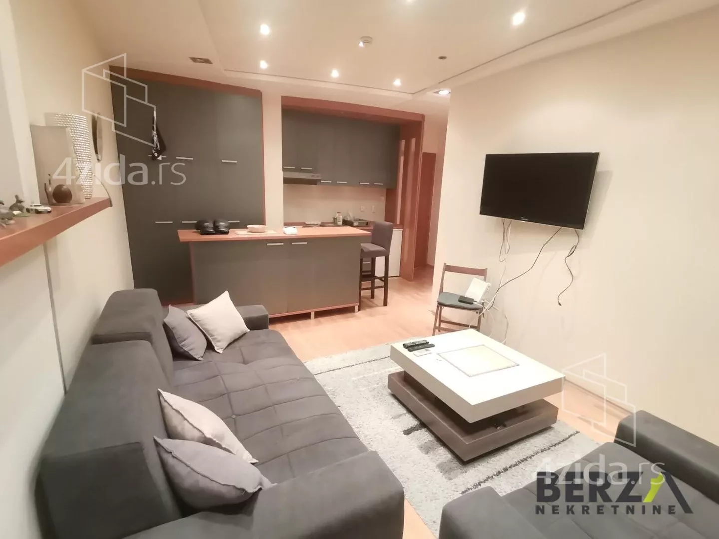 Jednoiposoban stan | 4zida