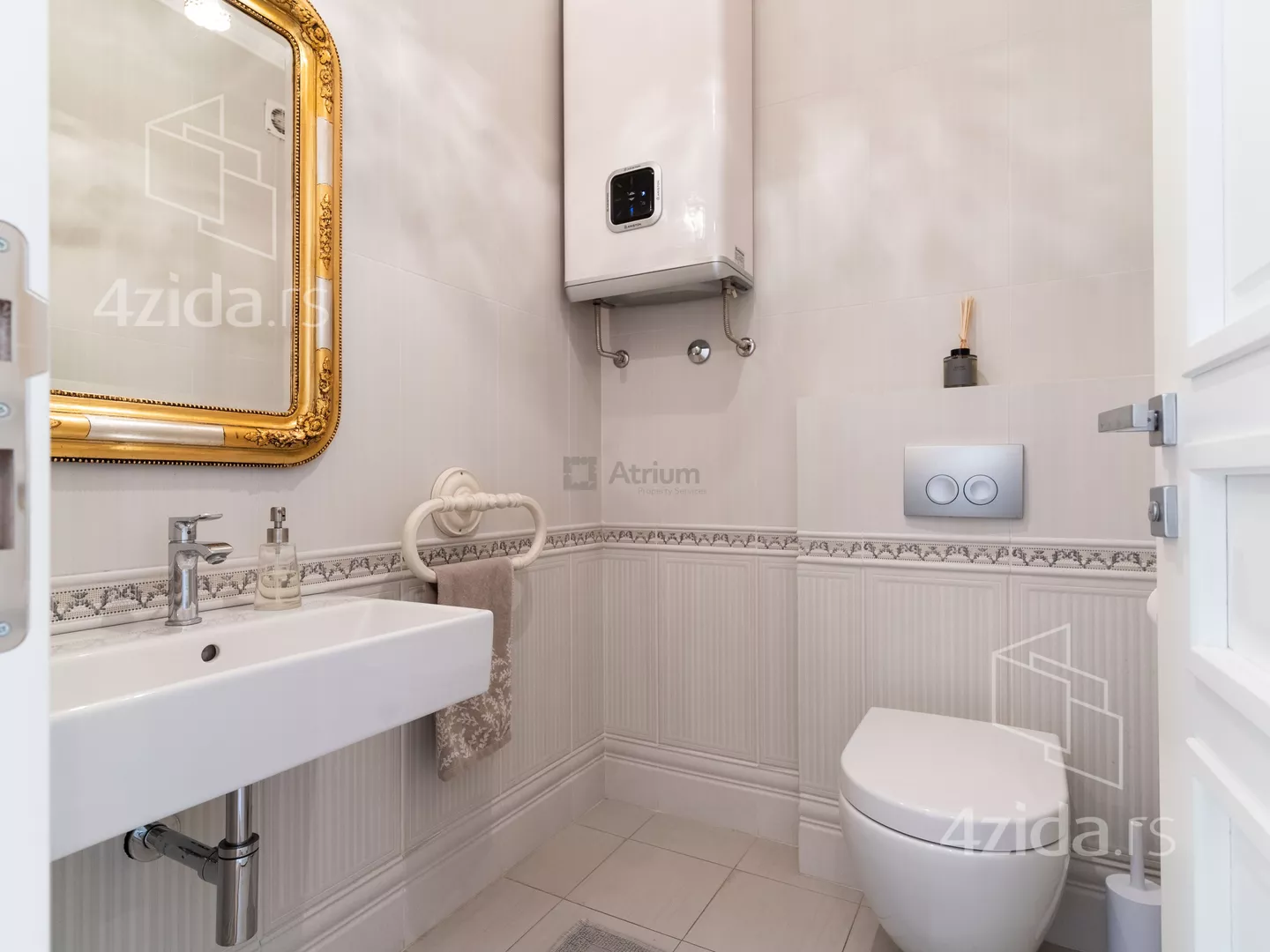 Šestosoban stan | 4zida