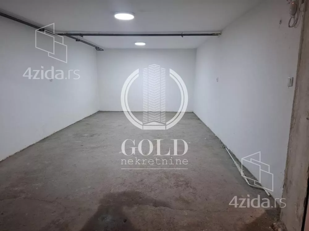 Garaža | 4zida