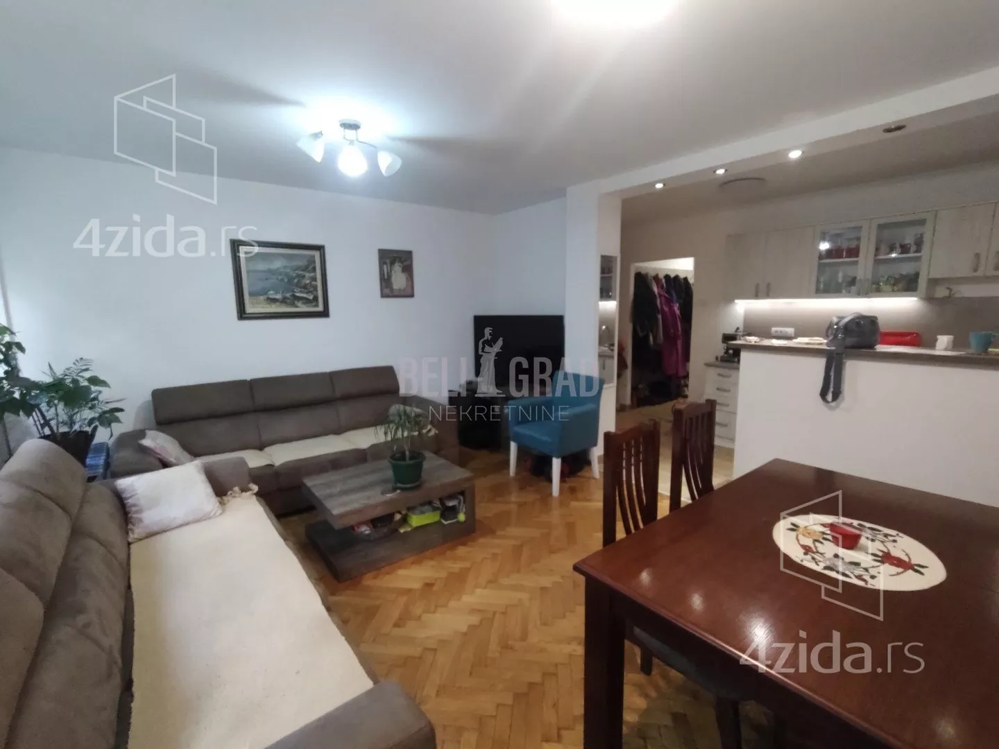Troiposoban stan | 4zida