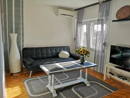 Skupština | 4zida.rs