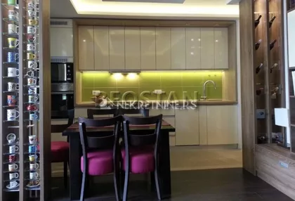 Dusana Vukasovica | 4zida.rs