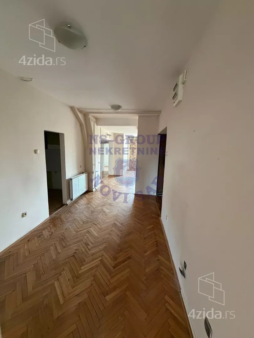 Petoiposoban stan | 4zida