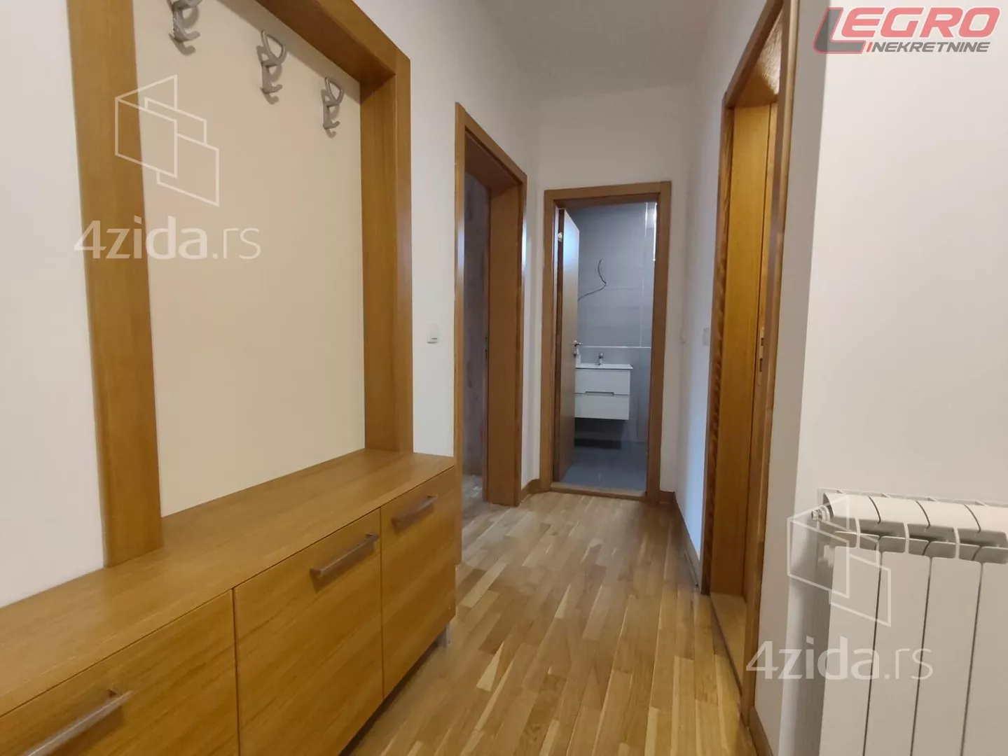 Petosoban stan | 4zida