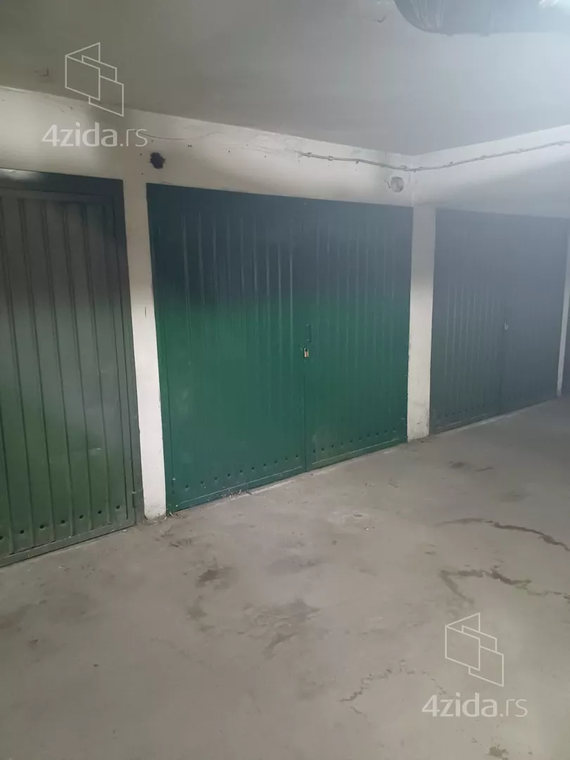 Garaža | 4zida
