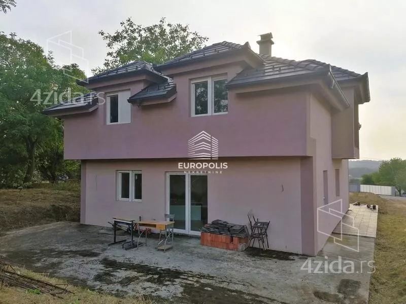 3-etažna kuća | 4zida