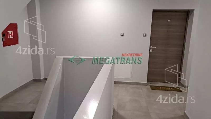 Četvoroiposoban stan | 4zida