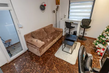 Pasi poljana | 4zida.rs