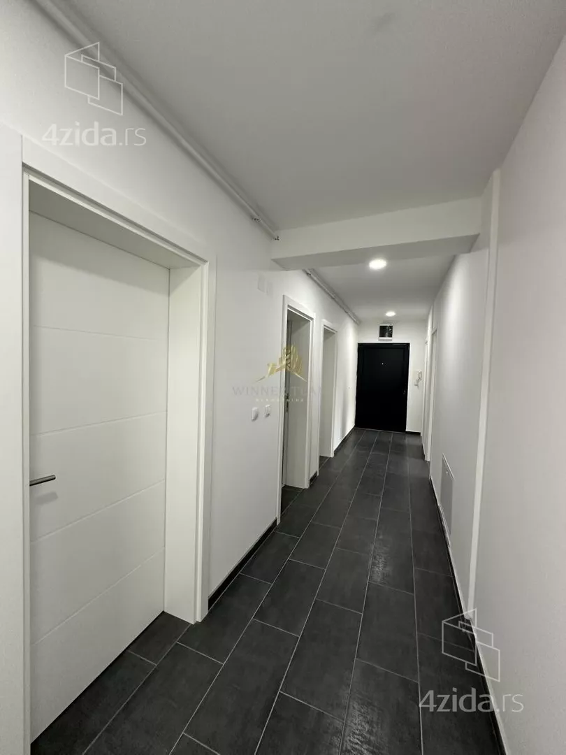 Šestosoban stan | 4zida