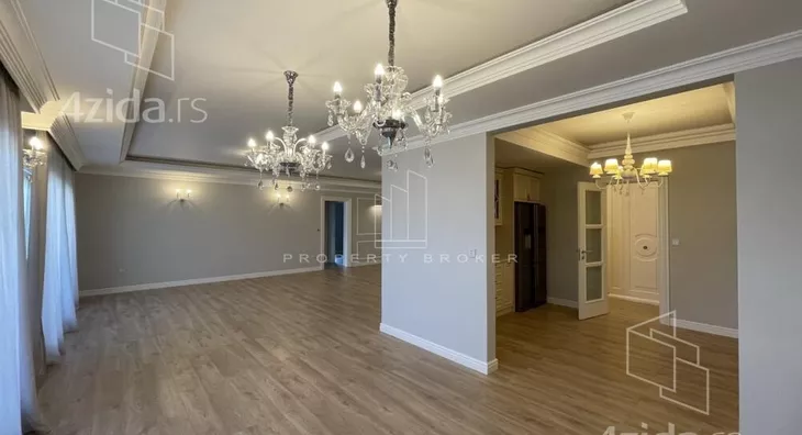 Petosoban stan | 4zida