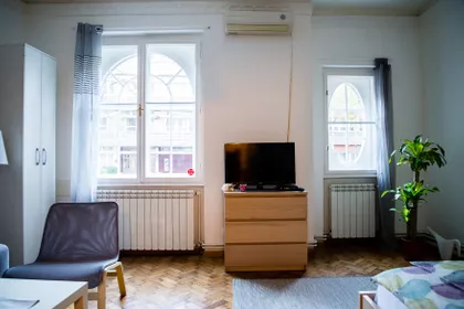 Kosovska 32 | 4zida.rs