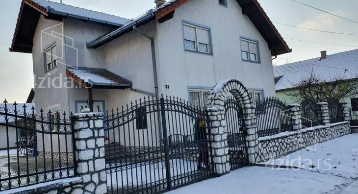 Kuća | 4zida
