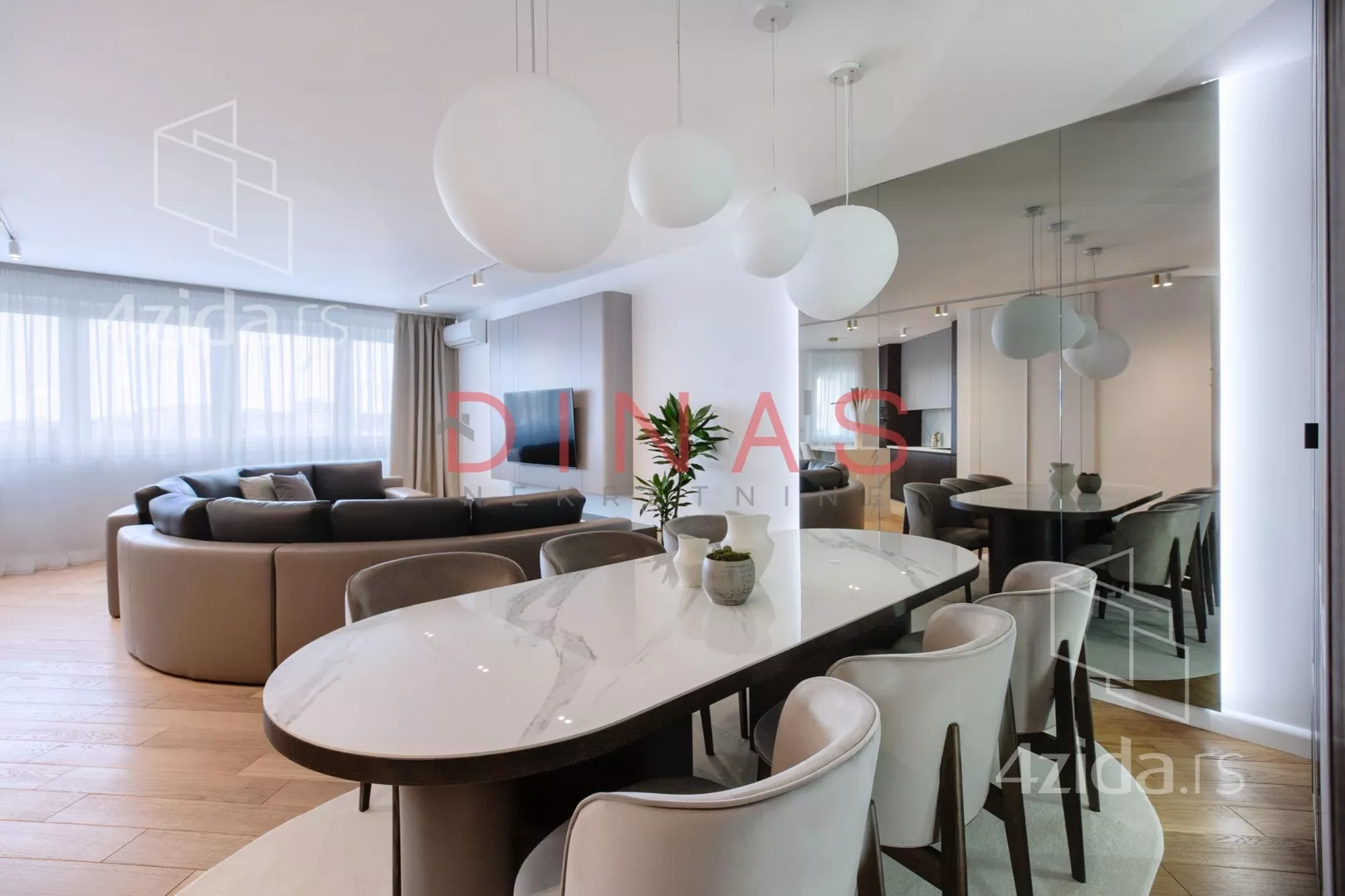 Četvorosoban stan | 4zida