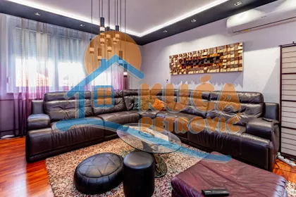 Ivana Milutinovića | 4zida.rs