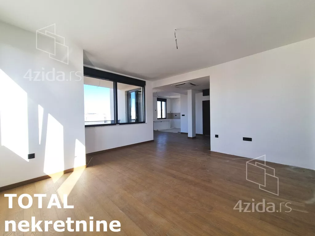 Četvoroiposoban stan | 4zida