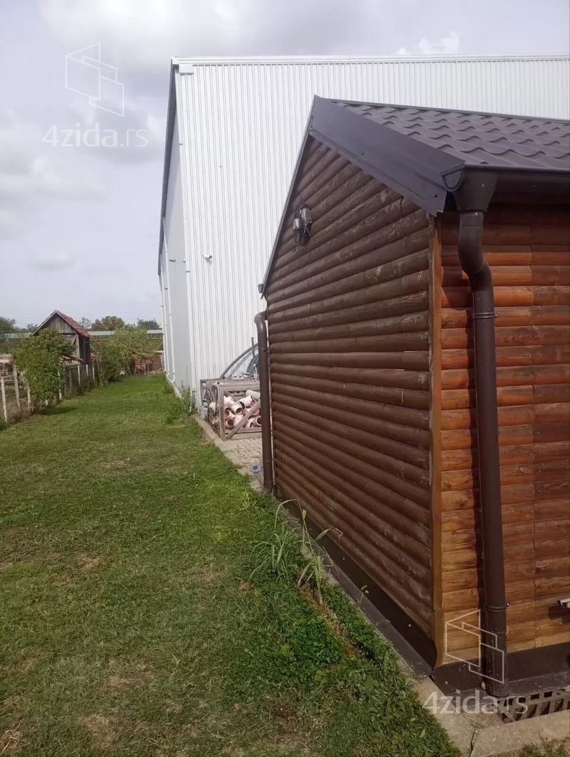 Poslovna zgrada | 4zida