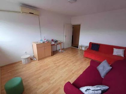 Pariske komune | 4zida.rs