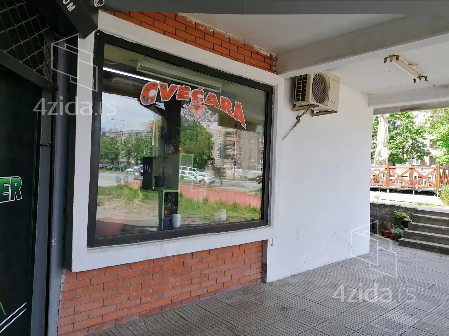 Lokal | 4zida