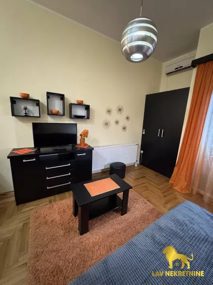 DOŽA ĐERĐA | 4zida.rs