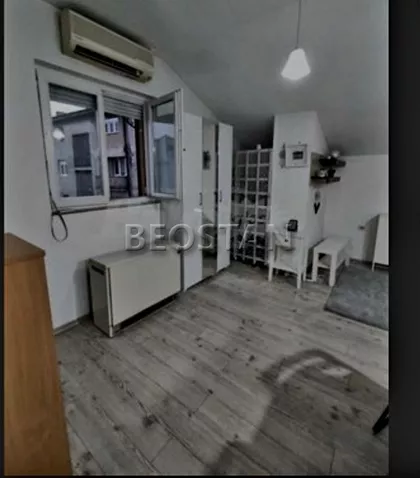 Zmaj Jovina | 4zida.rs