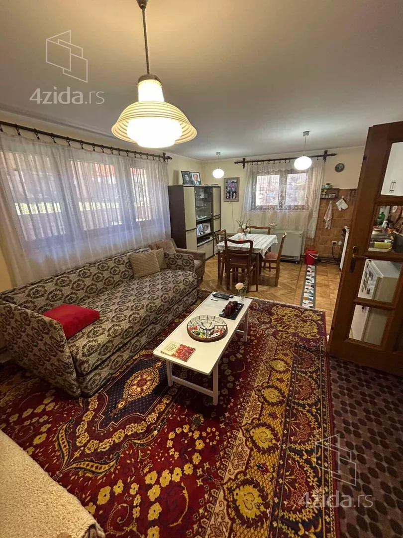 4-etažna kuća | 4zida