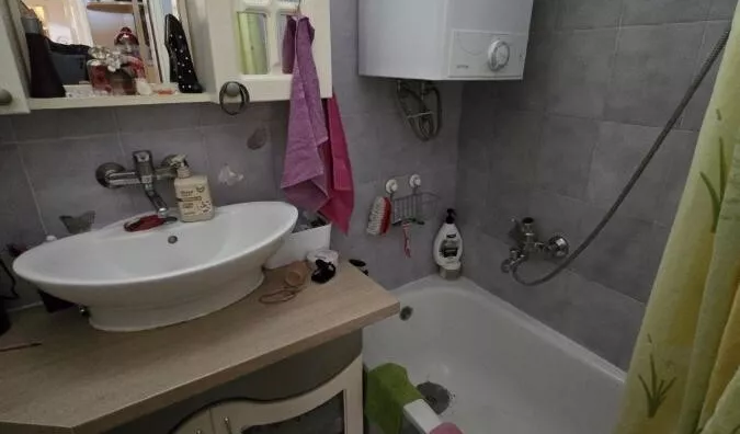 Četvoroiposoban stan | 4zida