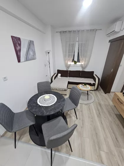 Stevana Ivanovića 1a | 4zida.rs