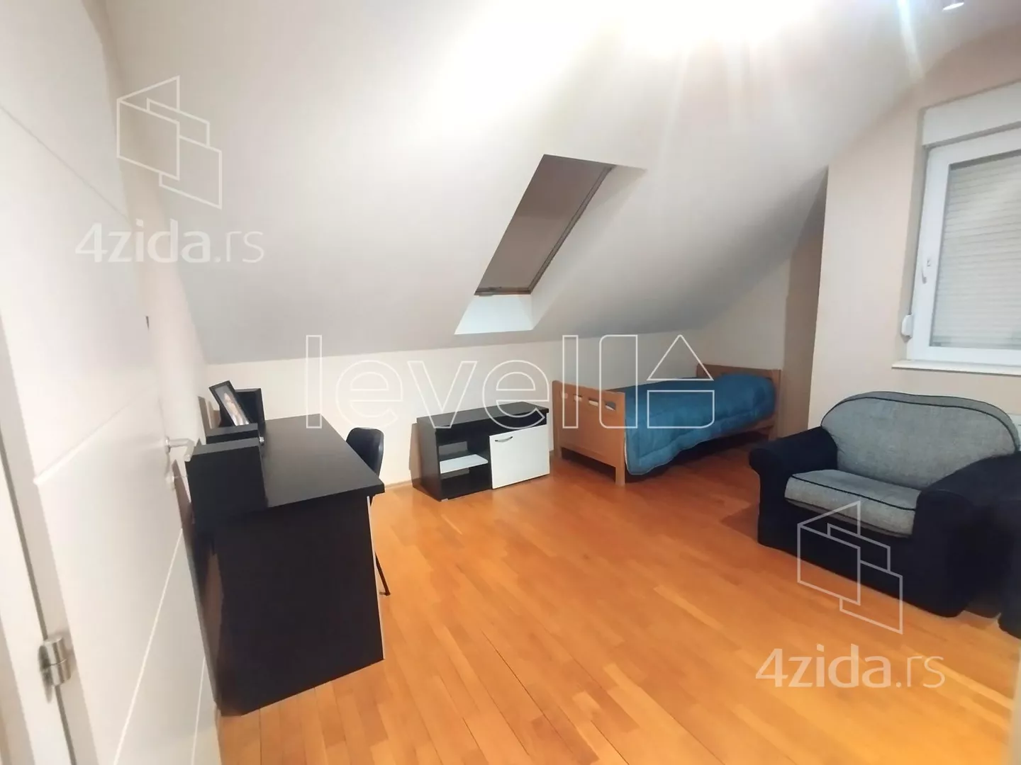 Petosoban stan | 4zida