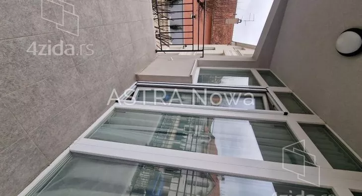 Sedmosoban stan | 4zida