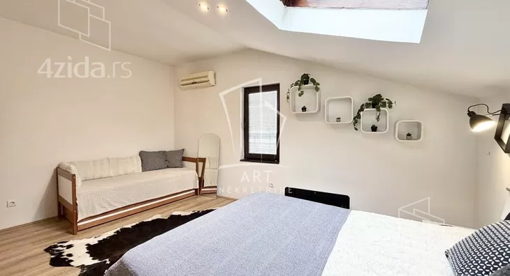 Petoiposoban stan | 4zida