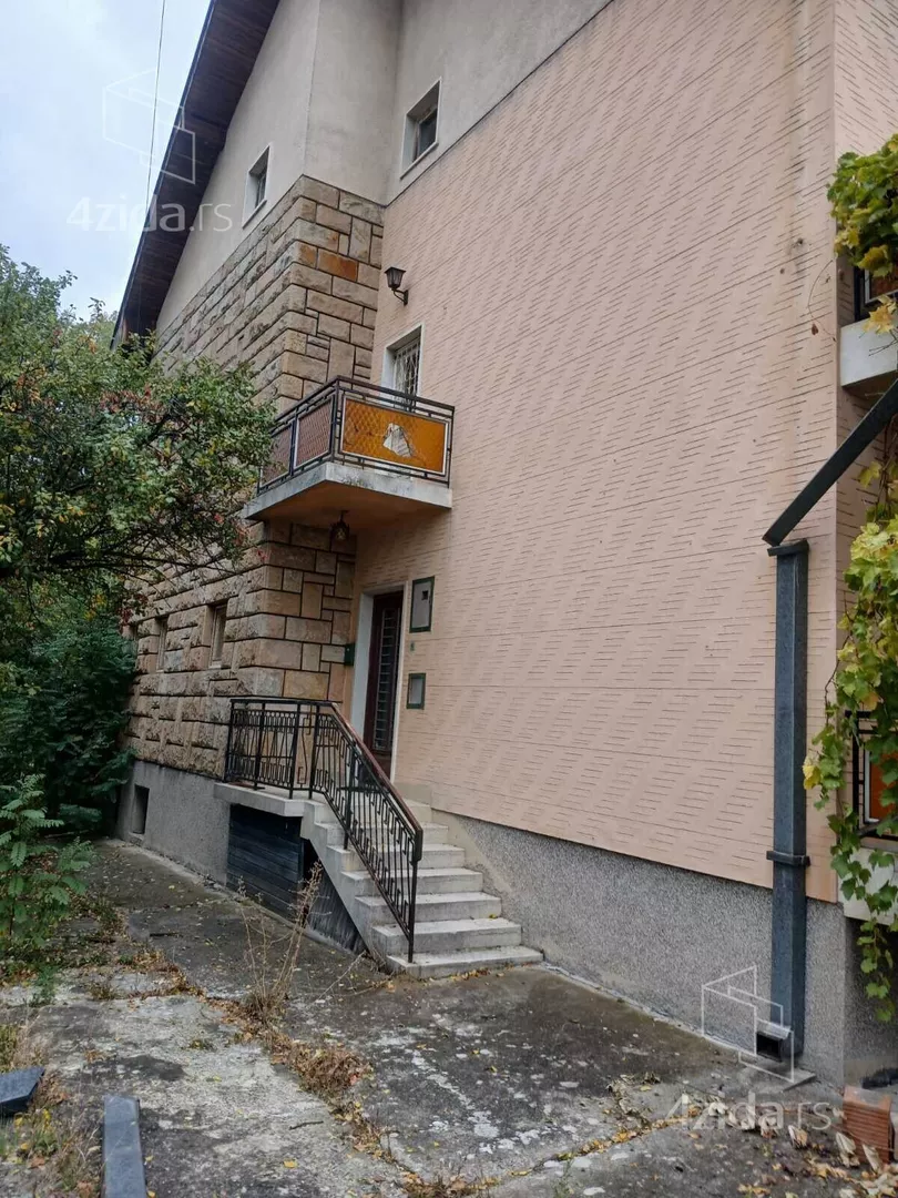 3-etažna kuća | 4zida